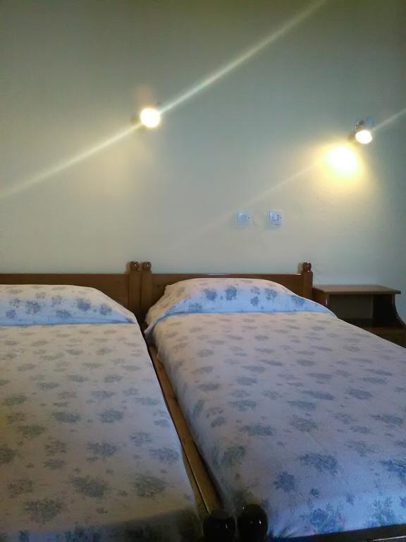 Stergiou Rooms Líri 외부 사진